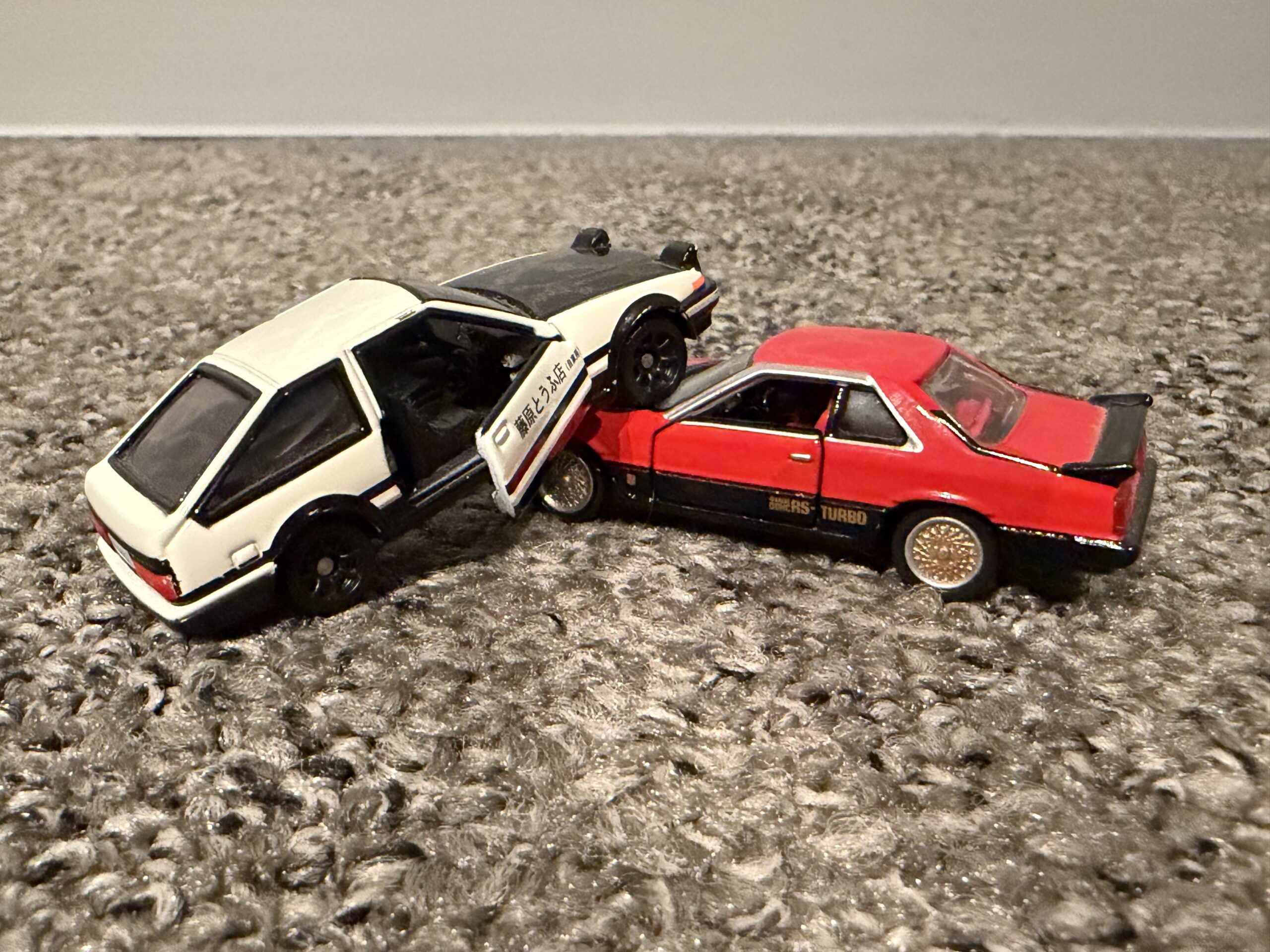 交通事故イメージ（右直事故）